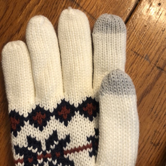 NWT - Woman's TIMBERLAND Plush Winter Gloves - Picture 6 of 8